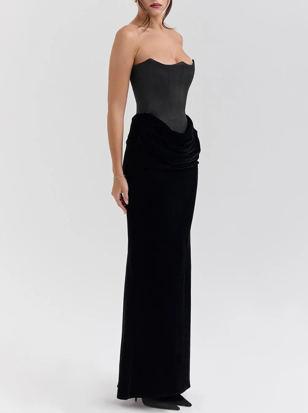 Catalpalev Women's Sexy Fishbone Plunge Slim Backless Temperament Velvet Gowns Bridesmaid Dresses Prom Dresses