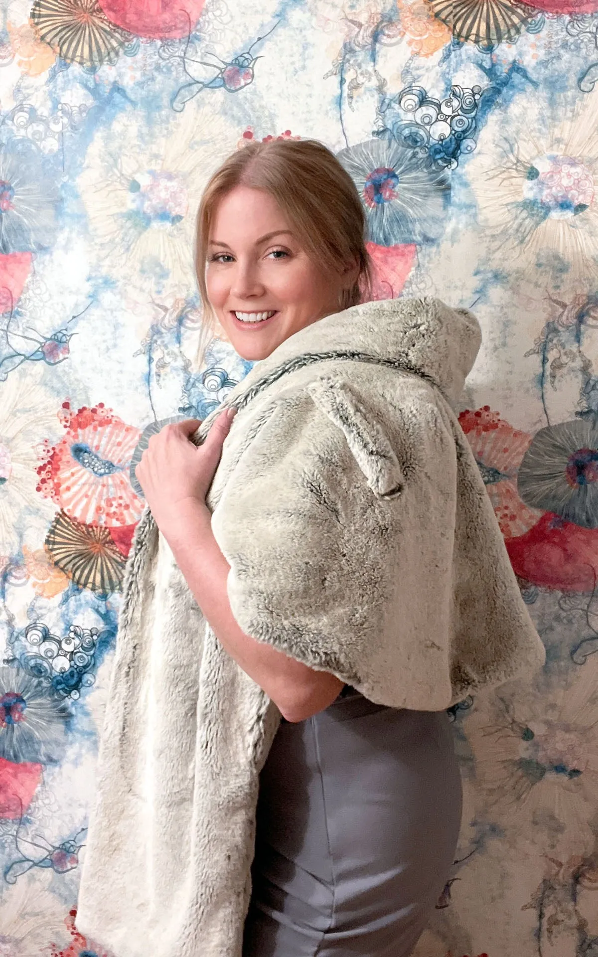 Shrug Wrap - Frosted Faux Furs